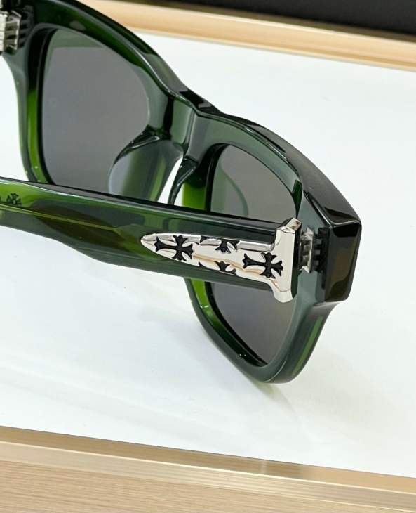 Picture of Chrome Hearts Sunglasses _SKUfw66634998fw